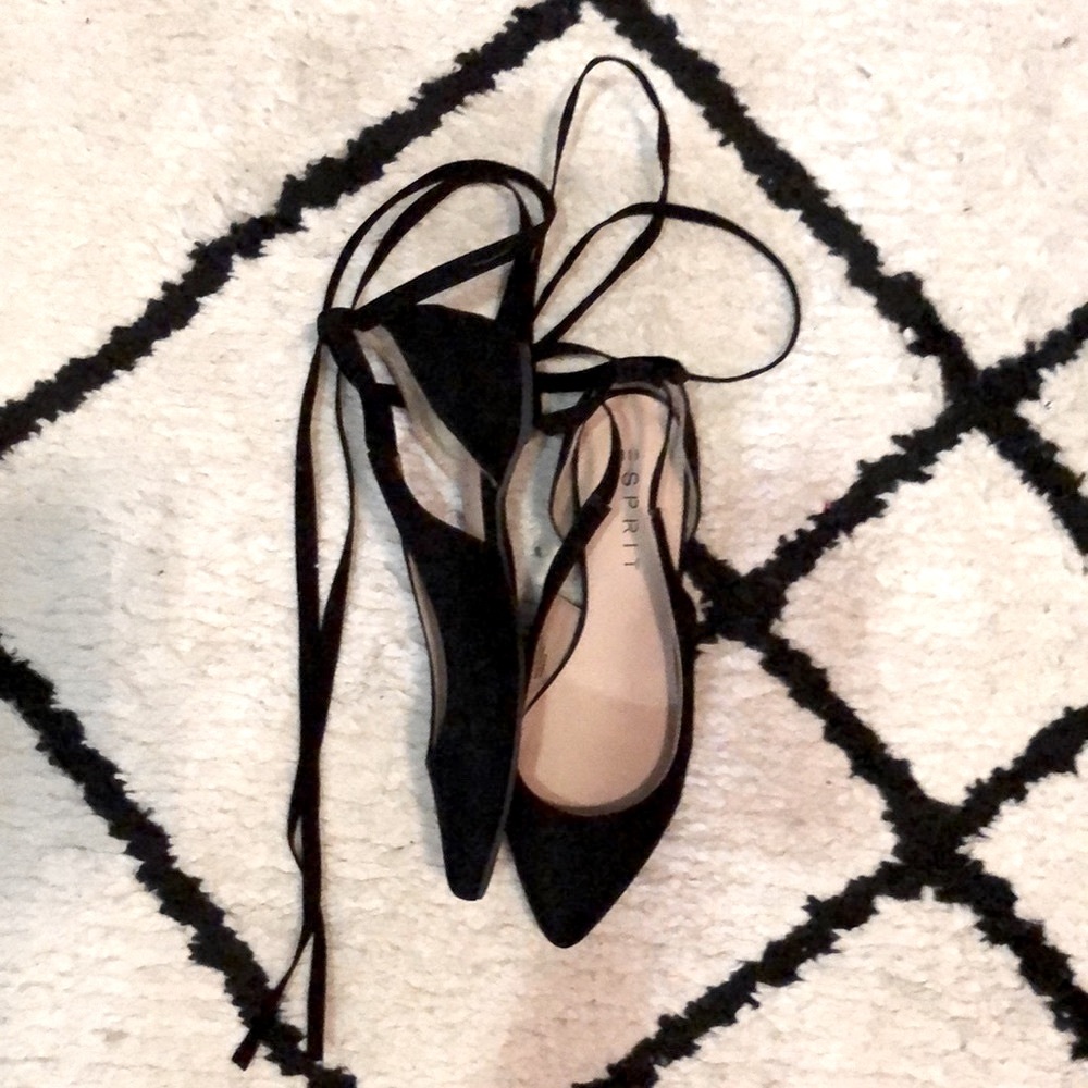 Size 6.5 Vintage Inspired Pointy Toed Flats